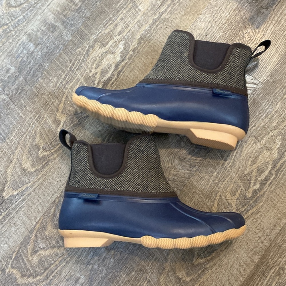 Sketchers memory foam size 8 boot - Picture 5 of 6